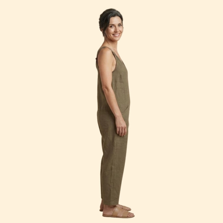 Women’s Sleeveless Jumpsuit with Pockets