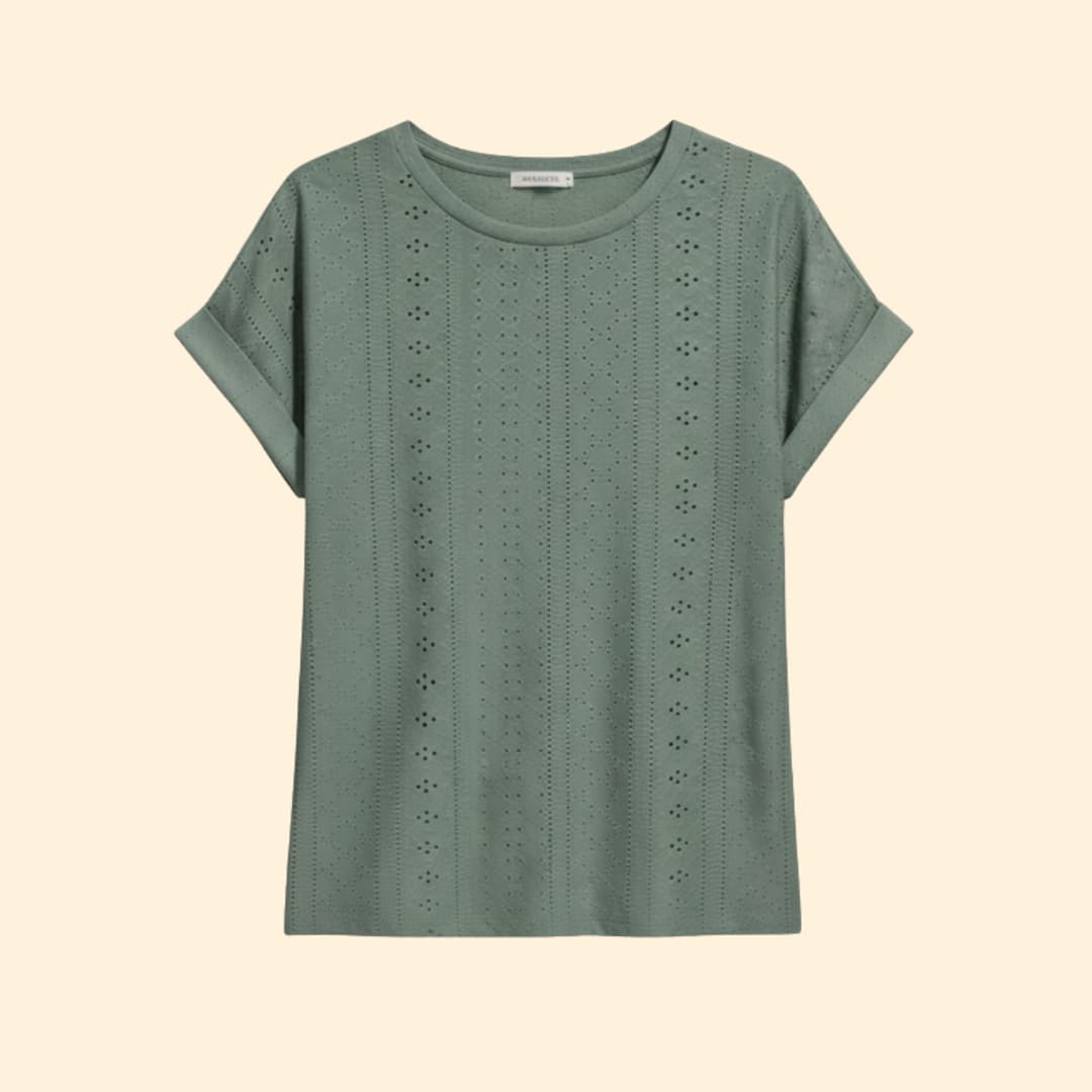 Women's T-shirt with Short Sleeve Design