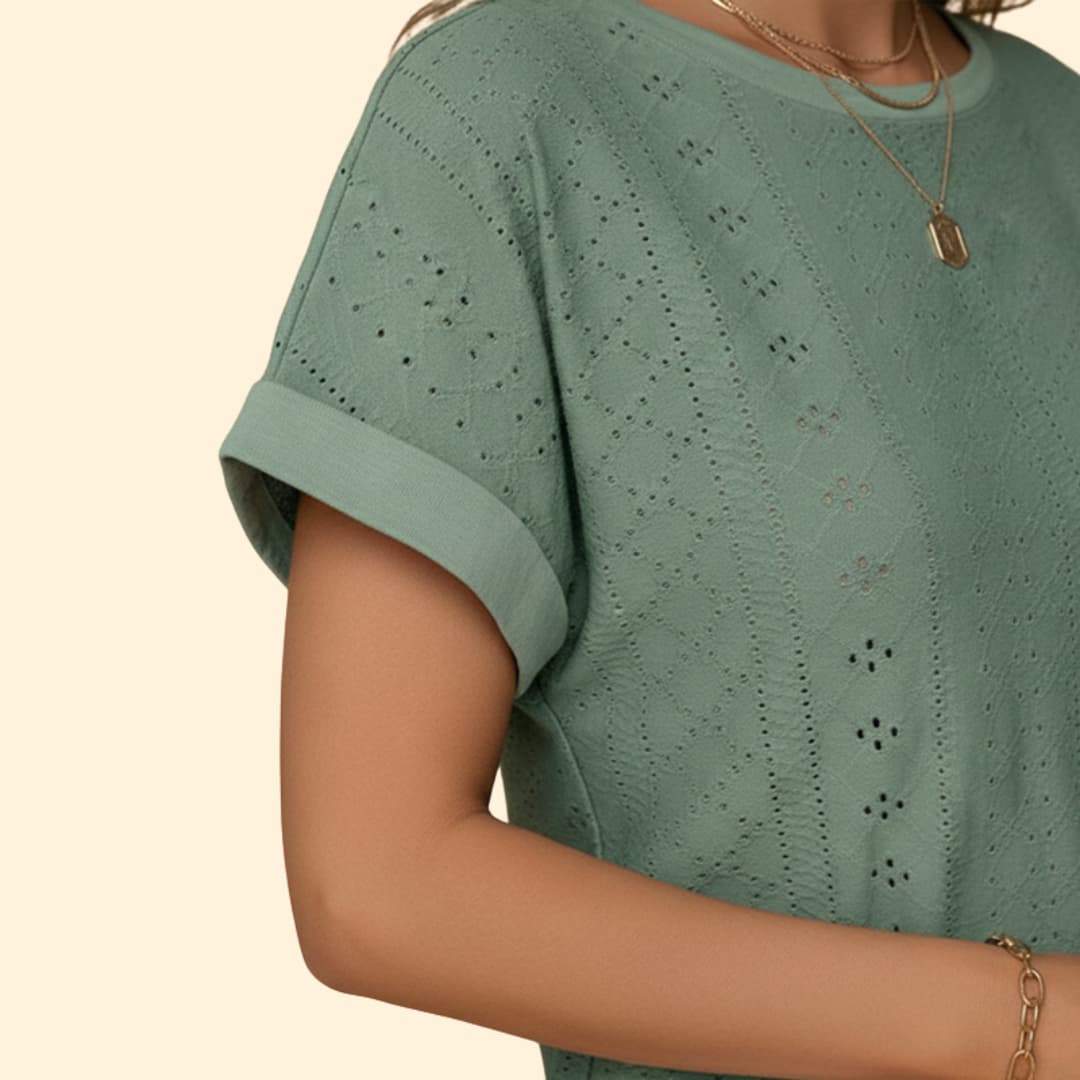 Women's T-shirt with Short Sleeve Design