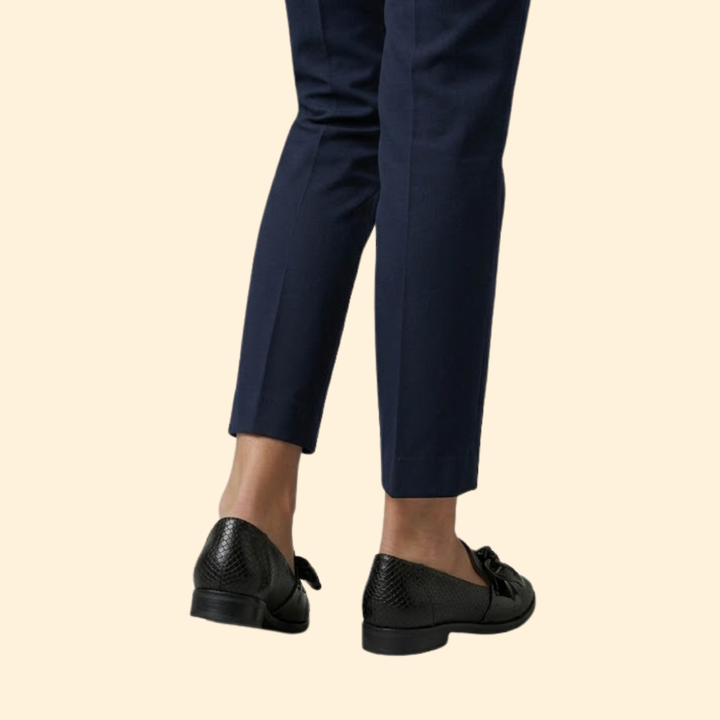 Women’s Textured Loafers with Knot