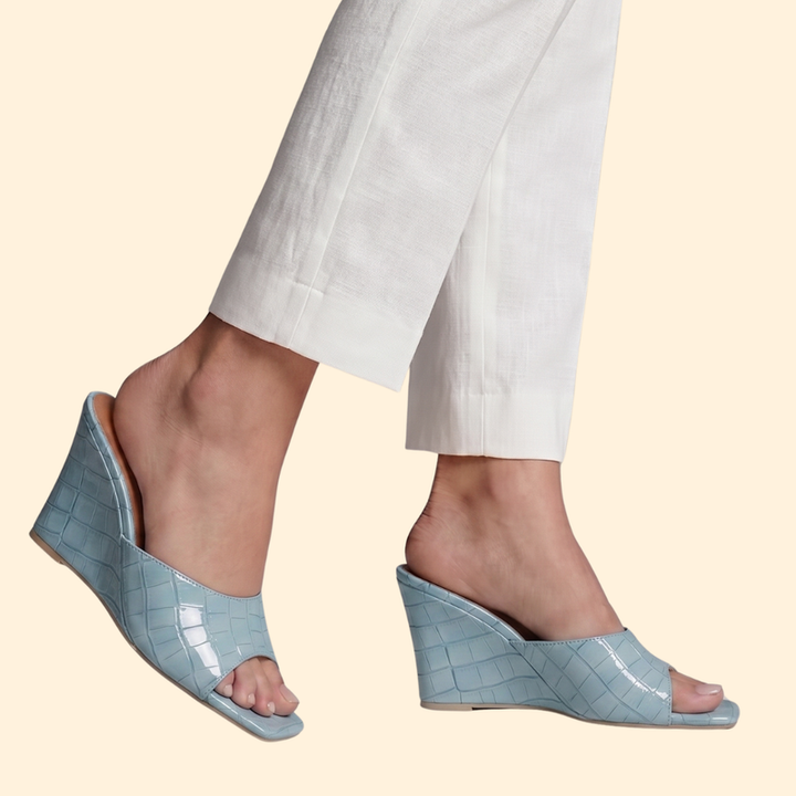Women’s Wedge Sandals with Croc Embossing