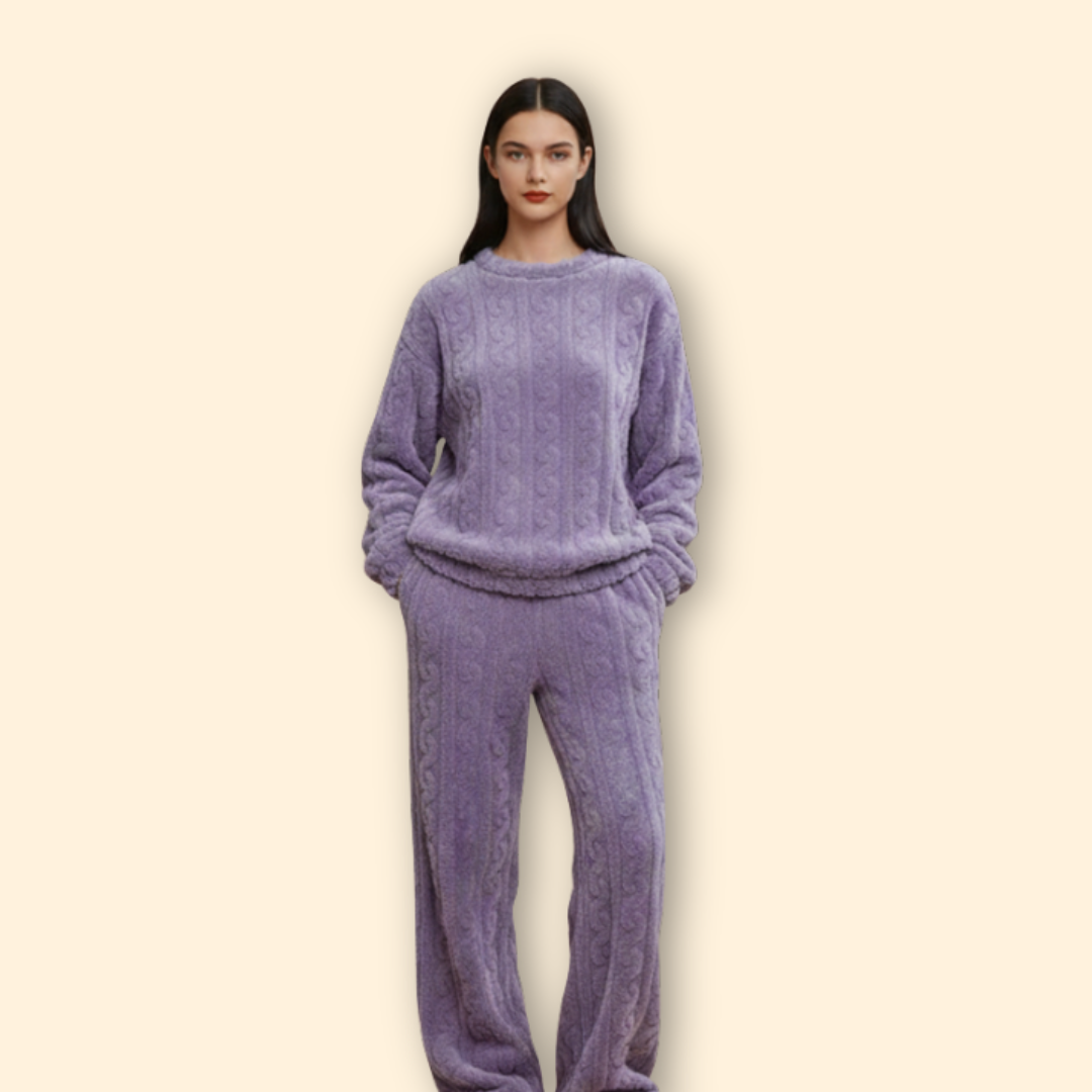 Women’s Fleece Pajama Set with Long Sleeves