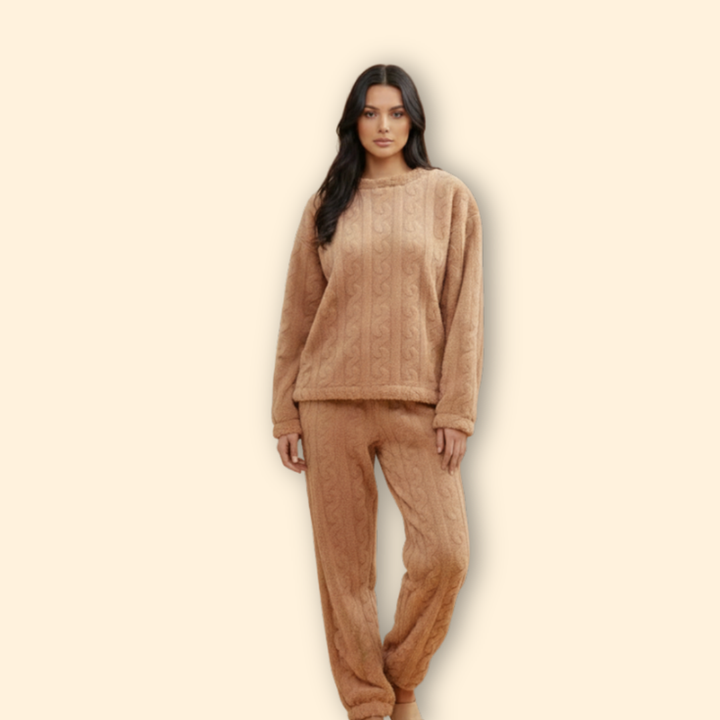 Women’s Fleece Pajama Set with Long Sleeves