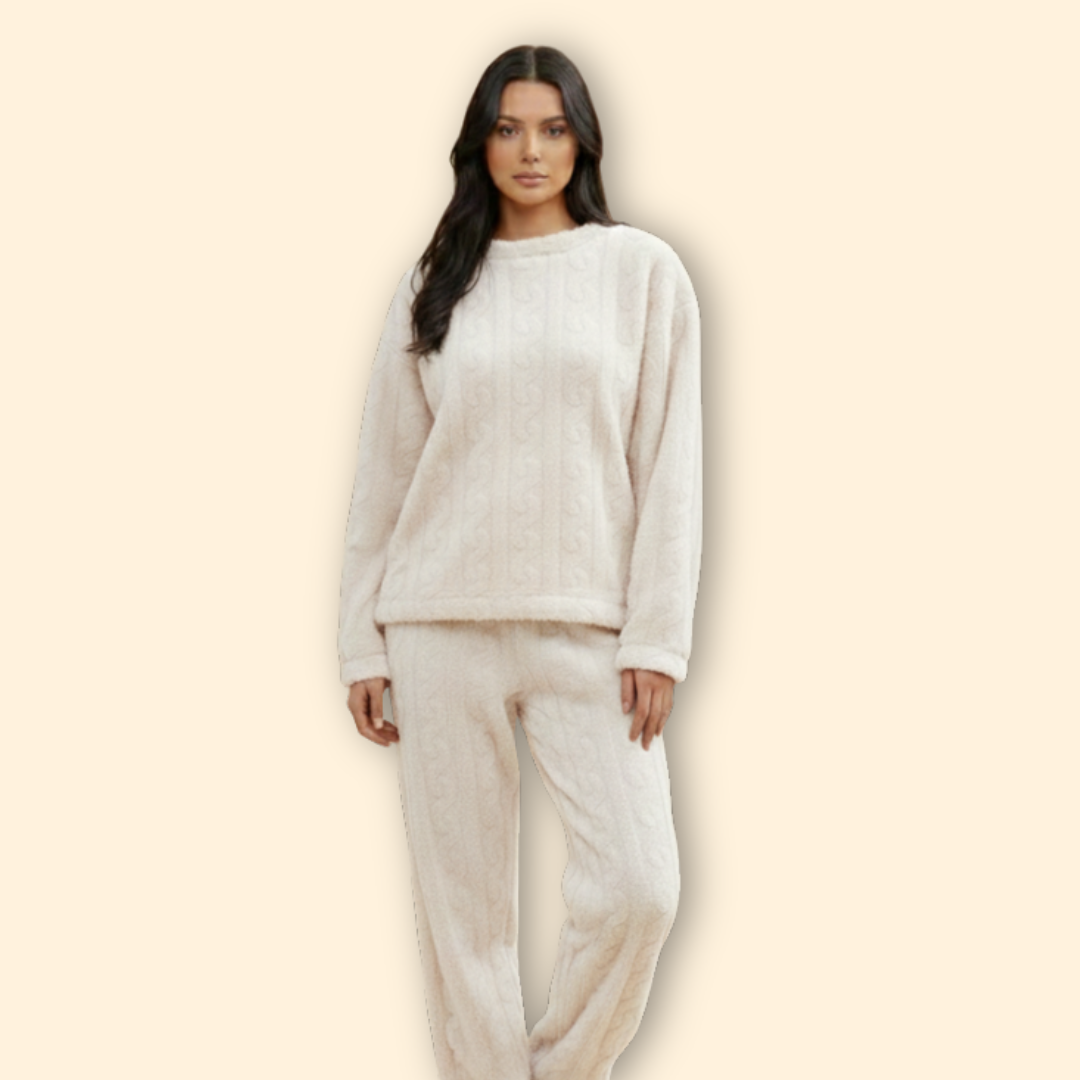 Women’s Fleece Pajama Set with Long Sleeves